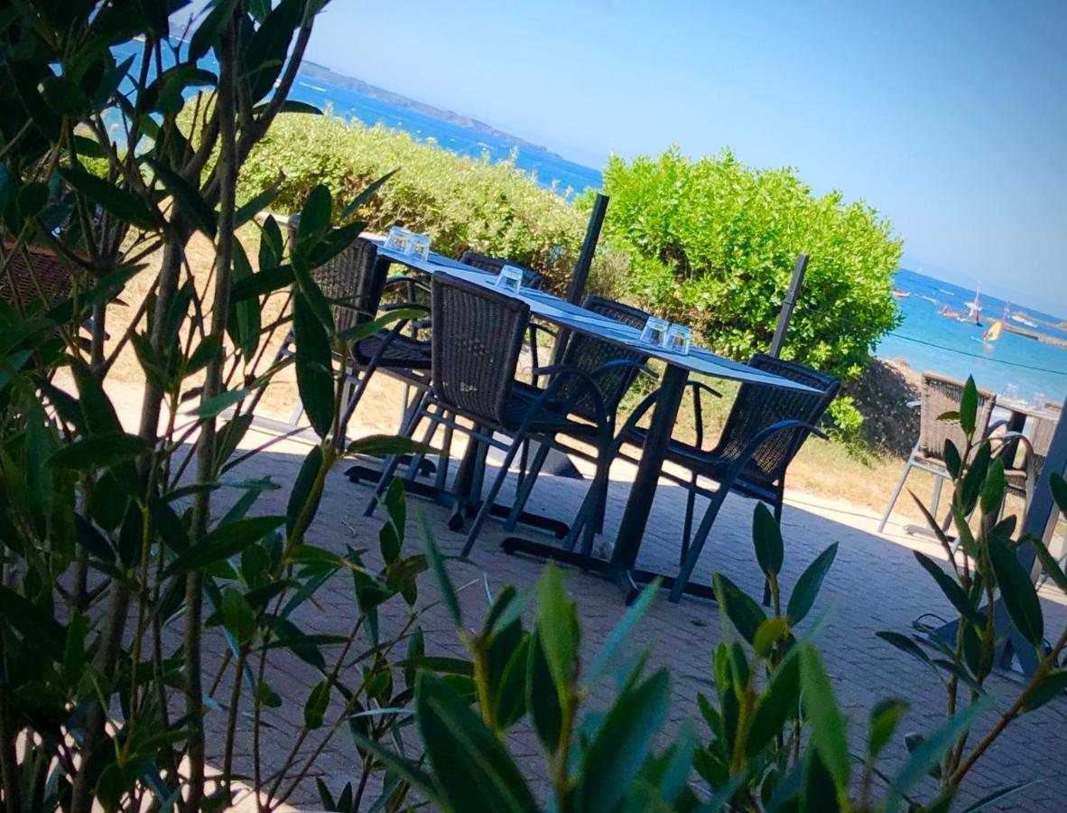 Logis Hotel & Restaurant Les Mouettes - Larmor Plage, Proche De Lorient ภายนอก รูปภาพ