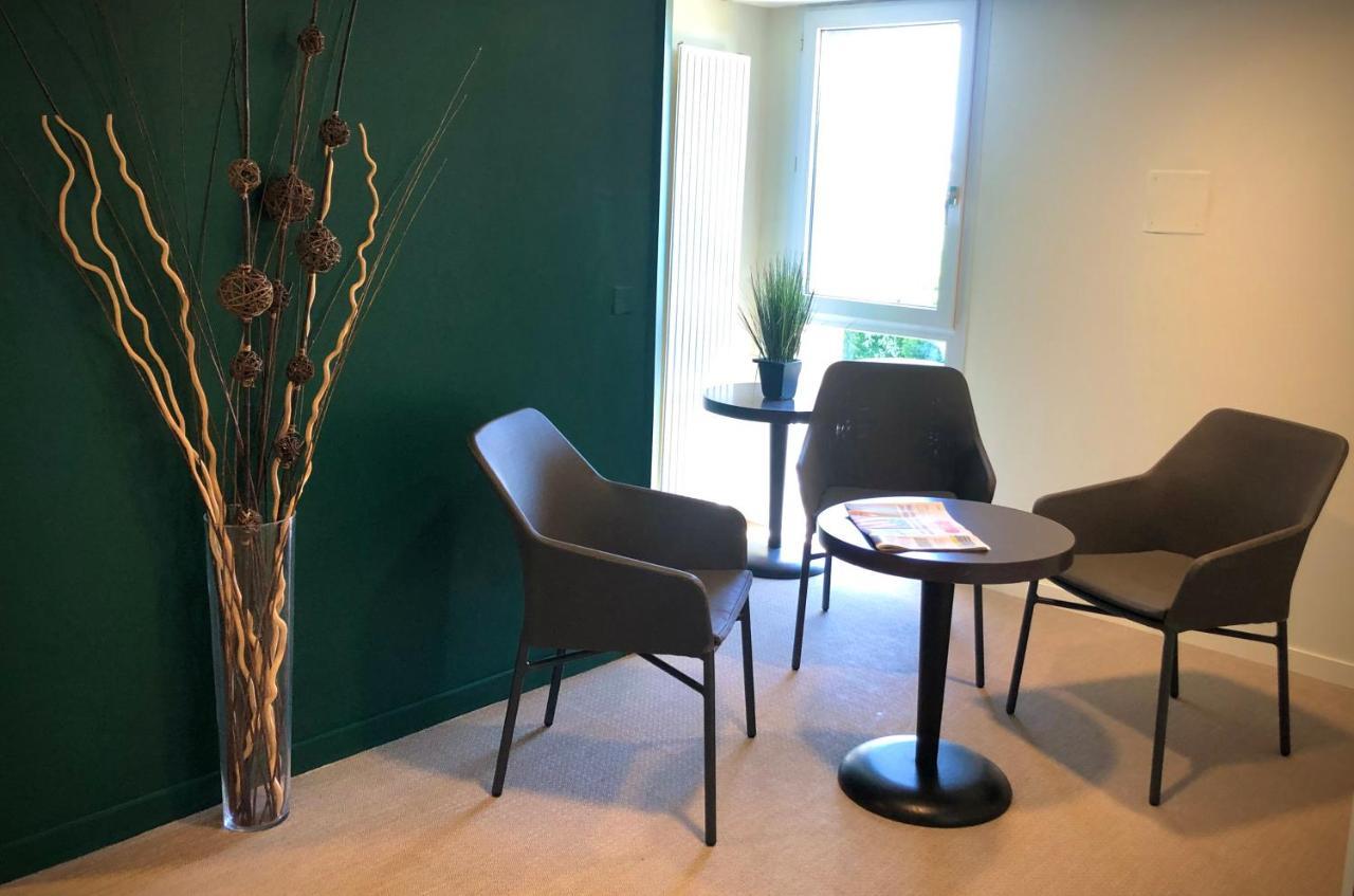 Logis Hotel & Restaurant Les Mouettes - Larmor Plage, Proche De Lorient ภายนอก รูปภาพ