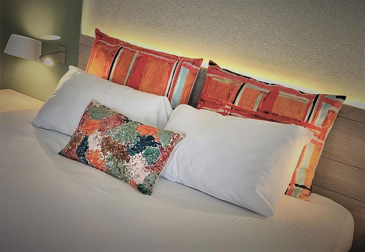 Logis Hotel & Restaurant Les Mouettes - Larmor Plage, Proche De Lorient ภายนอก รูปภาพ