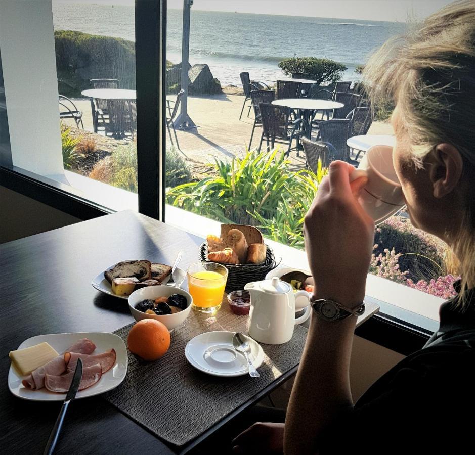 Logis Hotel & Restaurant Les Mouettes - Larmor Plage, Proche De Lorient ภายนอก รูปภาพ