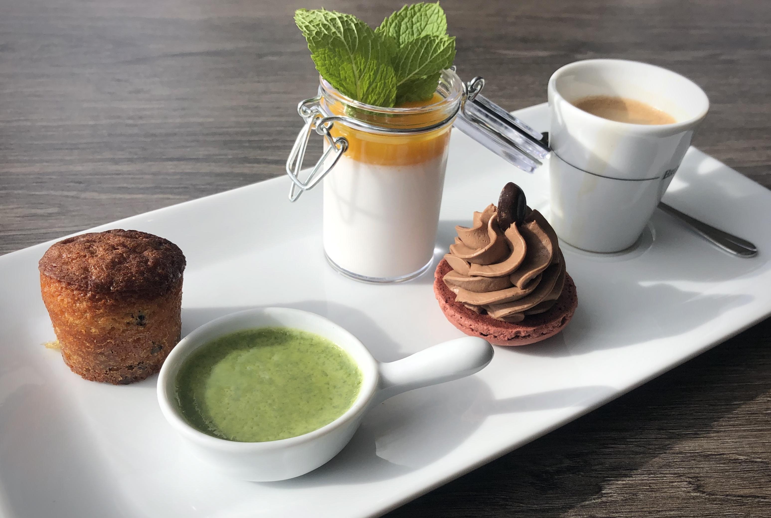 Logis Hotel & Restaurant Les Mouettes - Larmor Plage, Proche De Lorient ภายนอก รูปภาพ