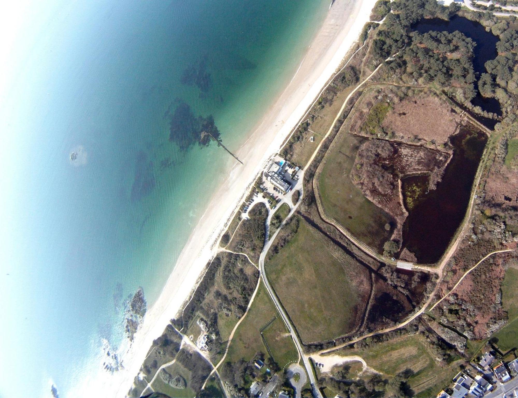 Logis Hotel & Restaurant Les Mouettes - Larmor Plage, Proche De Lorient ภายนอก รูปภาพ