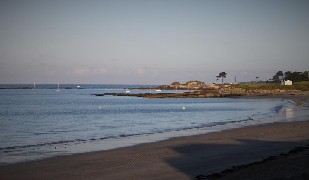 Logis Hotel & Restaurant Les Mouettes - Larmor Plage, Proche De Lorient ภายนอก รูปภาพ